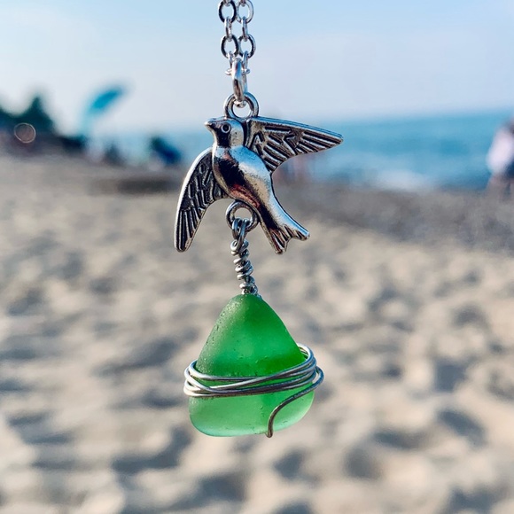 Tropical Sparrow Seaglass Necklace - Picture 7 of 8